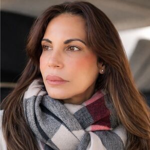 Meet your Posher, Perla